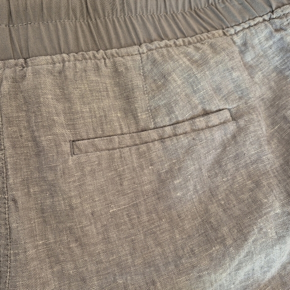 Athleta Women's Cabo Lightweight Linen 4" Inseam Shorts in Stone Gray - Size 10 - Picture 11 of 16